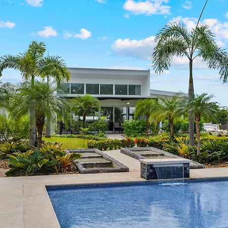 Spacious Condo With Large Pool